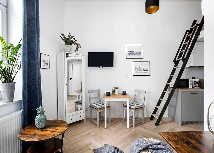 Charming With Kitchen - Old Town, Main Station Apartamento