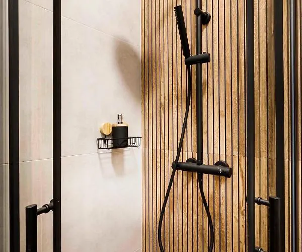 شقة Charming With Kitchen - Old Town, Main Station *