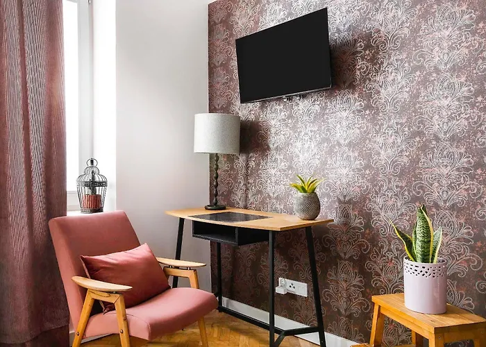 Charming With Kitchen - Old Town, Main Station