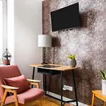 Charming With Kitchen - Old Town, Main Station
